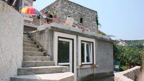 House | 3 bedrooms - Holiday Houses, Villas Bernardica - on Cliffs Above sea (Vrbnik)