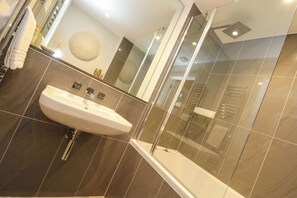 Shower - Apartment 3 Fistral Beach (Newquay)