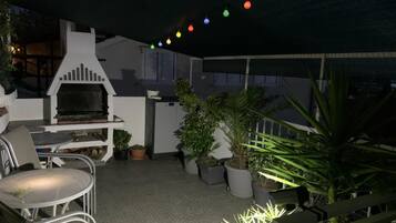 Apartment, Smoking | Exterior