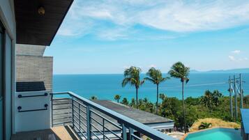 Premium Suite, 1 King Bed, Bathtub, Sea View | Terrace/patio