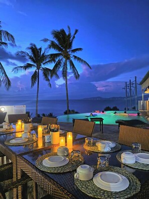 Family dining - AV Suites (Puerto Galera)