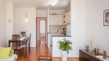 Apartment, Smoking | 1 bedroom