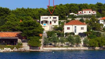 Apartemen, Boleh Merokok | Eksterior