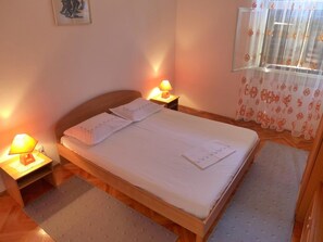 Apartment, Smoking | 3 bedrooms - Apartments Mari - 30 m From sea (Selca)