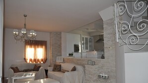 Room - Holiday Houses, Villas Darko - With Parking (Split)
