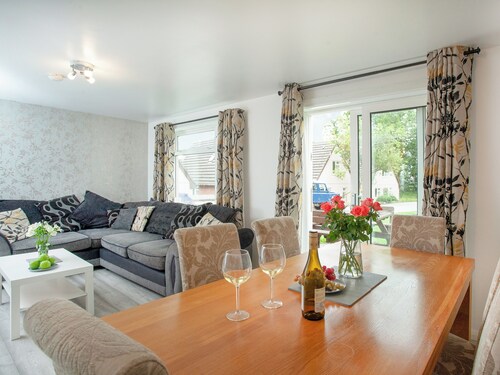 4 bedroom accommodation in St Ann’s Chapel, near Callington