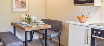 2 bedroom accommodation in Pembroke