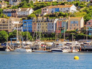 Marina - 2 bedroom accommodation in Dartmouth (Dartmouth)