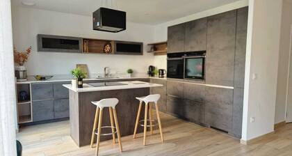 Villa en lisiĂšre de foret