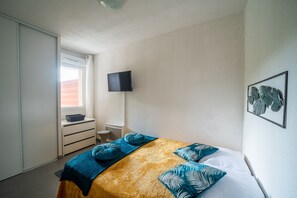 1 chambre, fer et planche à repasser, Wi-Fi gratuit
