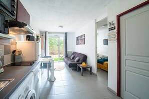 Refrigerador, microondas, horno y lavavajillas