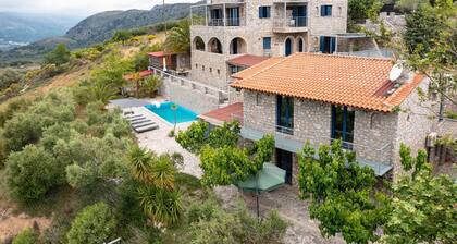 Manousaki,serene villa,pool,Near taverns