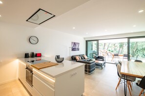 雪櫃、焗爐、咖啡機/沖茶器、多士爐