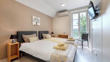 7 bedrooms, desk, travel cot, free WiFi
