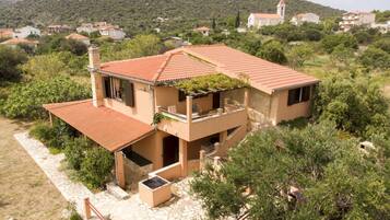 House, Smoking | 4 bedrooms