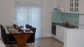 Căn hộ, hút thuốc | 2 phòng ngủ