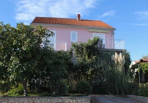 Apartamento, fumadores | Exterior