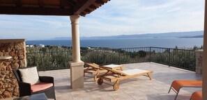 House, Smoking | 2 bedrooms - Holiday Houses, Villas Mate - With Pool (Bol)