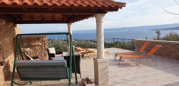 House, Smoking | 2 bedrooms - Holiday Houses, Villas Mate - With Pool (Bol)
