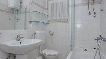 Apartment, Smoking | 3 bedrooms