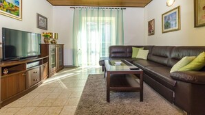 Apartment, Smoking - Apartments Lile - 30 m From Beach (Postira)