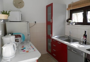 3 bedrooms - Holiday Houses, Villas Igor -10 m From Beach (Rogoznica)