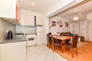 Apartamento, para fumantes | 2 quartos