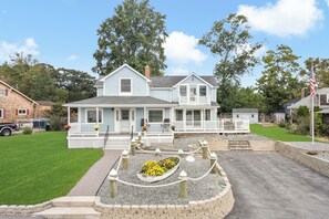 Exterior - Rhode Island Haven: Walk to Greenwich Bay! (East Greenwich)