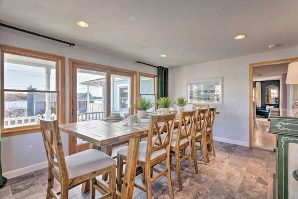 Dining - Rhode Island Haven: Walk to Greenwich Bay! (East Greenwich)