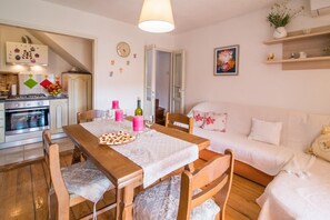 House | 2 bedrooms - Holiday Houses, Villas Hoda (Vrbnik)