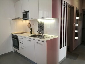 Apartment, Smoking