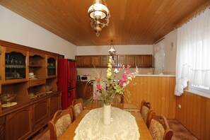 Apartamento, para fumantes | 2 quartos
