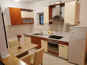 Apartment, Smoking | 3 bedrooms