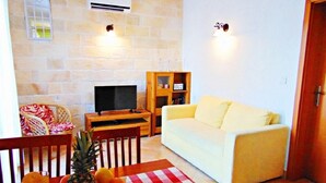 Unclassified image, 2 of 23, button - Apartments Dino - 20m From the sea (Supetar)
