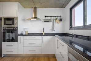 Fridge, microwave, oven, dishwasher
