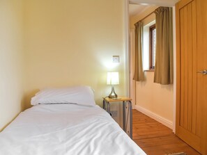 4 bedrooms, free WiFi, bed sheets