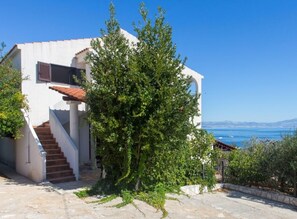 2 bedrooms - Apartments Neno - 100 m From sea (Solta)