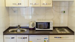 House - Holiday Houses, Villas Mirjana - Beautiful Garden With Barbecue (Trogir)