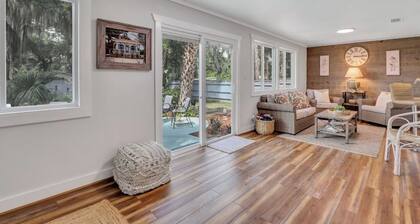 A Lovely Coastal Cottage in the seaside town of Darien Georgia