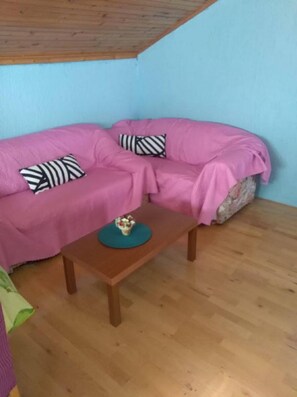 Apartamento, para fumantes | 2 quartos