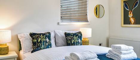 4 bedrooms, free WiFi, bed sheets