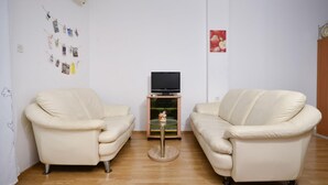 Room - Apartments Zrine - Comfortable With a Balcony (Makarska)