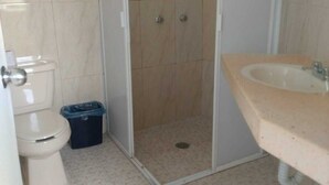 Chambre Familiale | Salle de bain