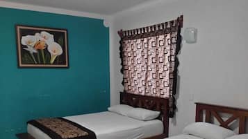 Desk, laptop workspace, WiFi (free), bed sheets