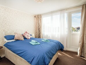 4 quartos, Wi-Fi de cortesia, roupa de cama