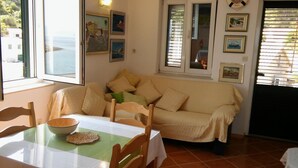 Unclassified image, 3 of 24, button - Accommodation in Coves Nikola - in Front of the sea (Solta)