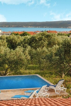 House | 4 bedrooms - Holiday Houses, Villas Mare - Open Pool and Pool for Children (Kastela)