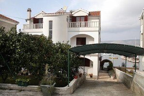 Apartment, Smoking | 2 bedrooms - Apartments Natali - 5 M From the Beach (Okrug)