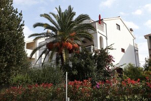 2 bedrooms - Apartments Natali - 5 M From the Beach (Okrug)