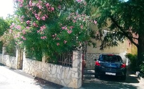 Apartment, Smoking | 4 bedrooms - Apartments Renci - 100 m From sea (Biograd na Moru)
